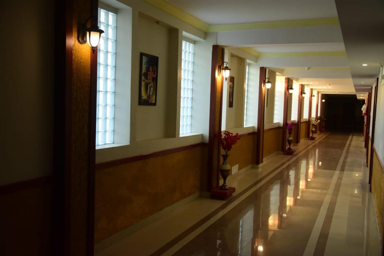 Hotel Shiv International Bhachau Экстерьер фото