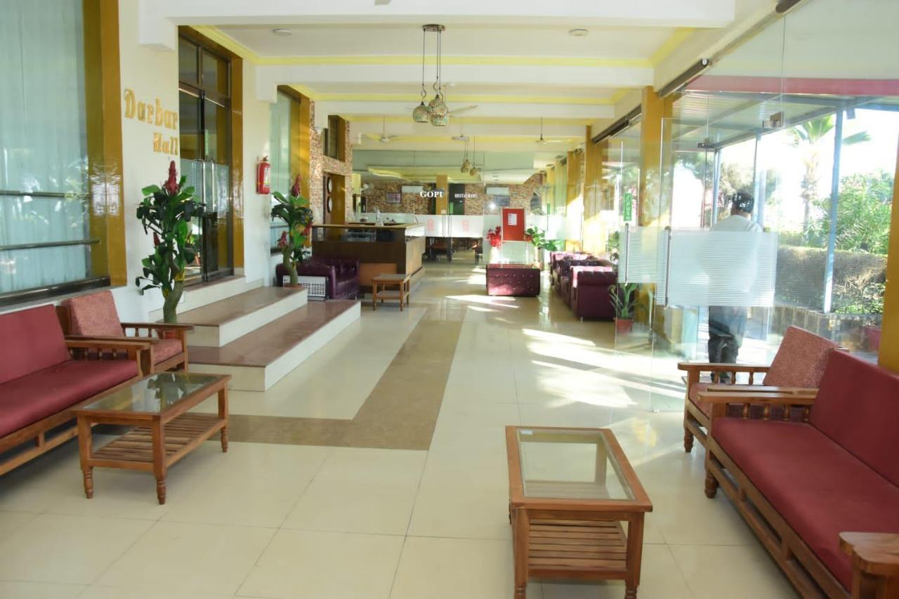 Hotel Shiv International Bhachau Экстерьер фото